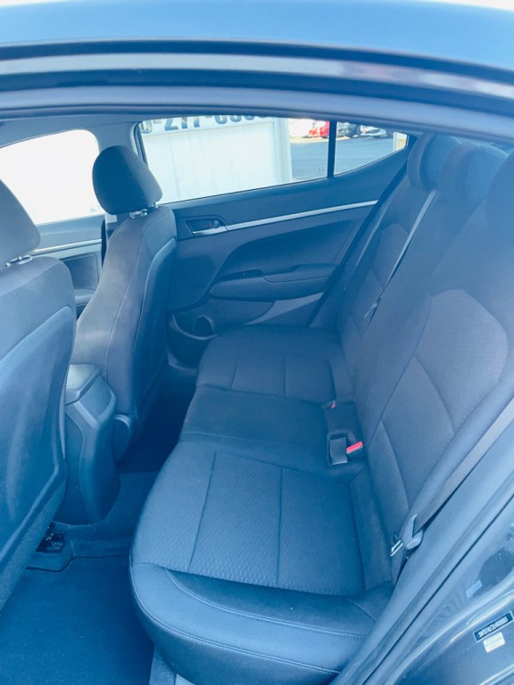 2020 Hyundai Elantra Image 10