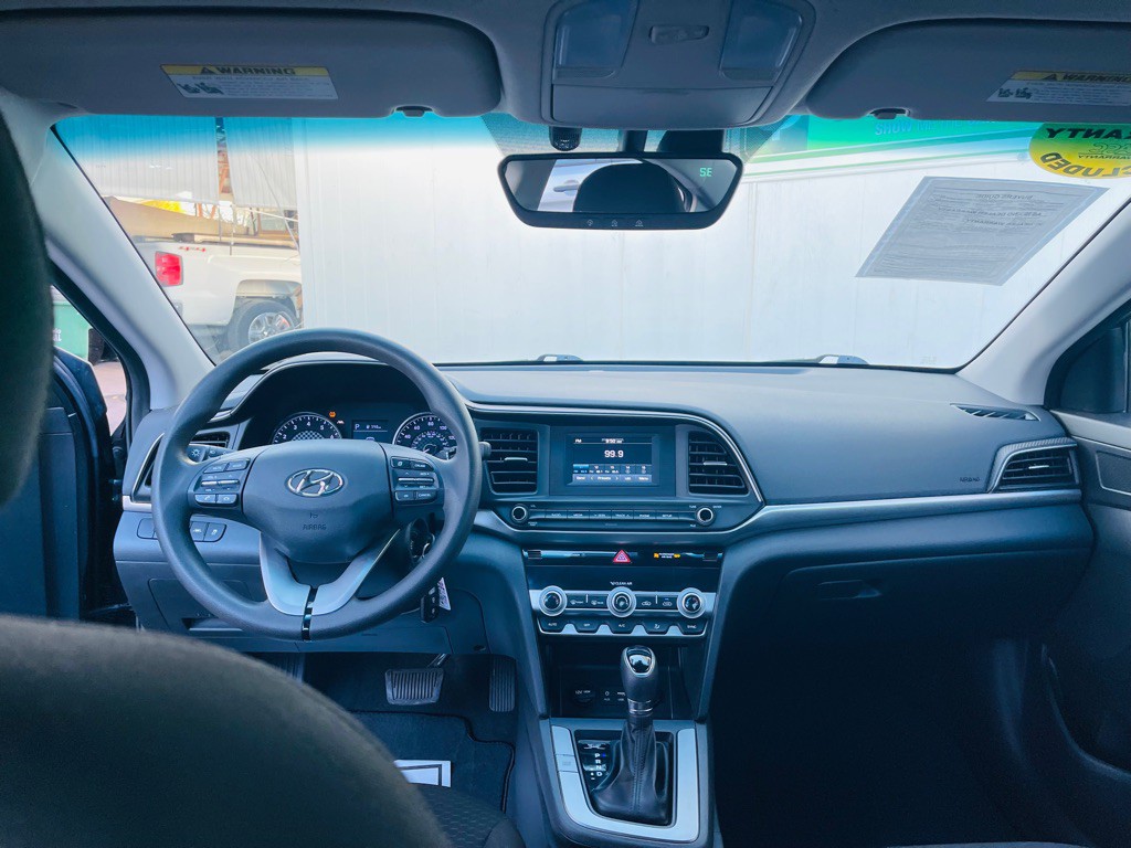 2020 Hyundai Elantra Image 11