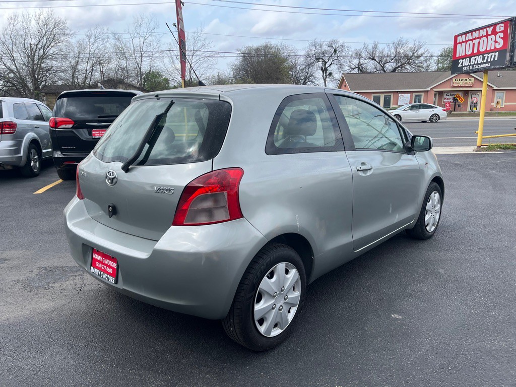 2007 Toyota Yaris Image 4