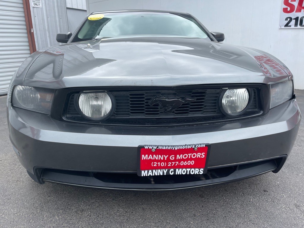 2010 Ford Mustang Image 2