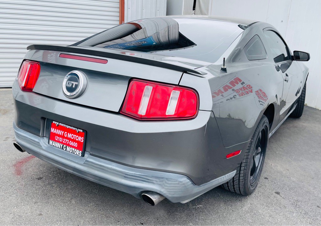 2010 Ford Mustang Image 22