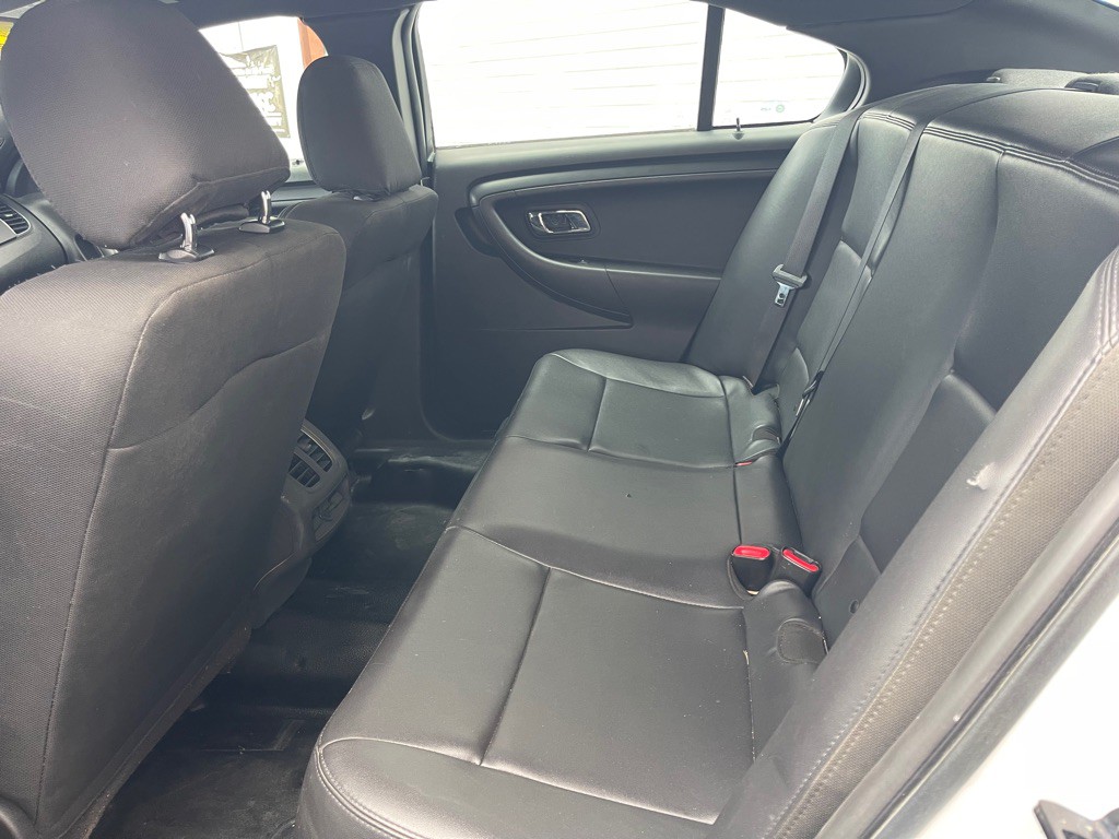 2018 Ford Taurus Image 6