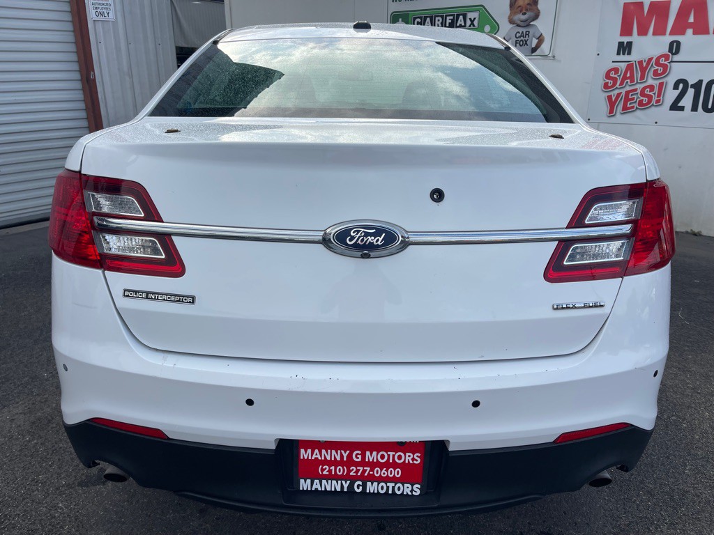 2018 Ford Taurus Image 12