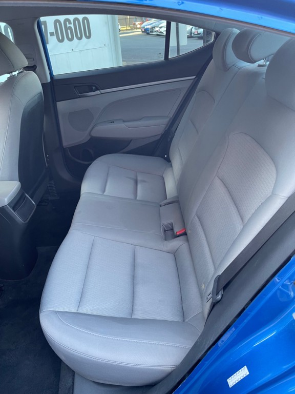 2017 Hyundai Elantra Image 7
