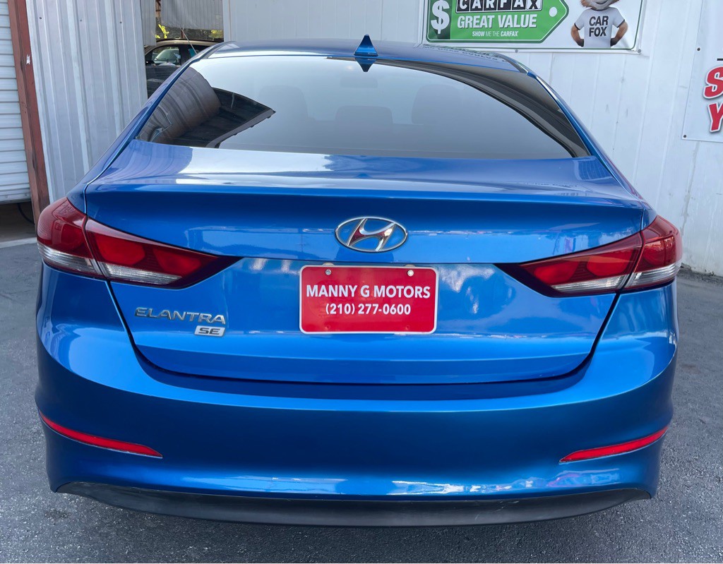 2017 Hyundai Elantra Image 10