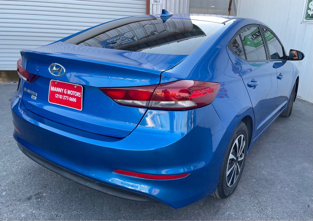 2017 Hyundai Elantra Image 11