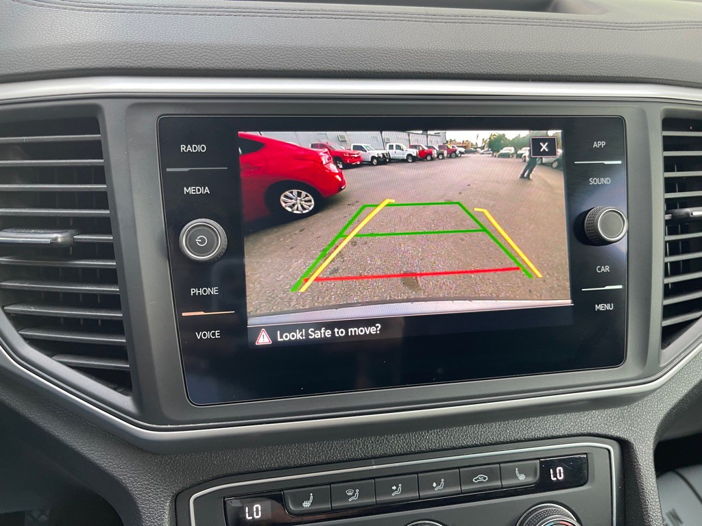 2021 Volkswagen Atlas Image 3
