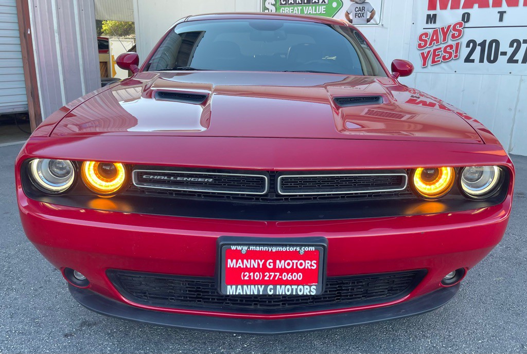 2016 Dodge Challenger Image 2