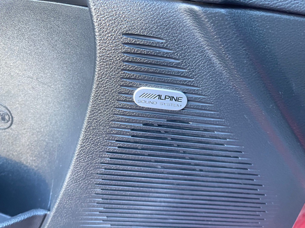 2016 Dodge Challenger Image 9