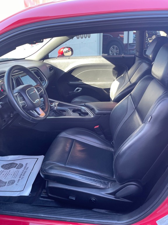 2016 Dodge Challenger Image 10