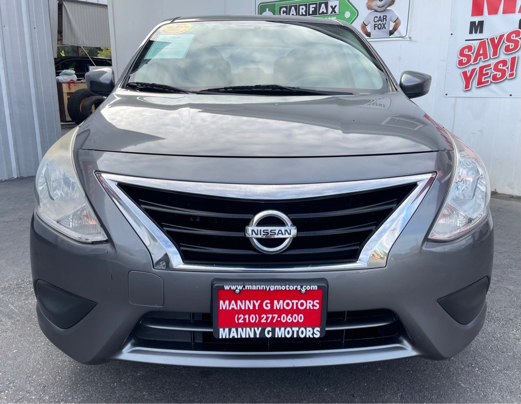 2016 Nissan Versa Image 2