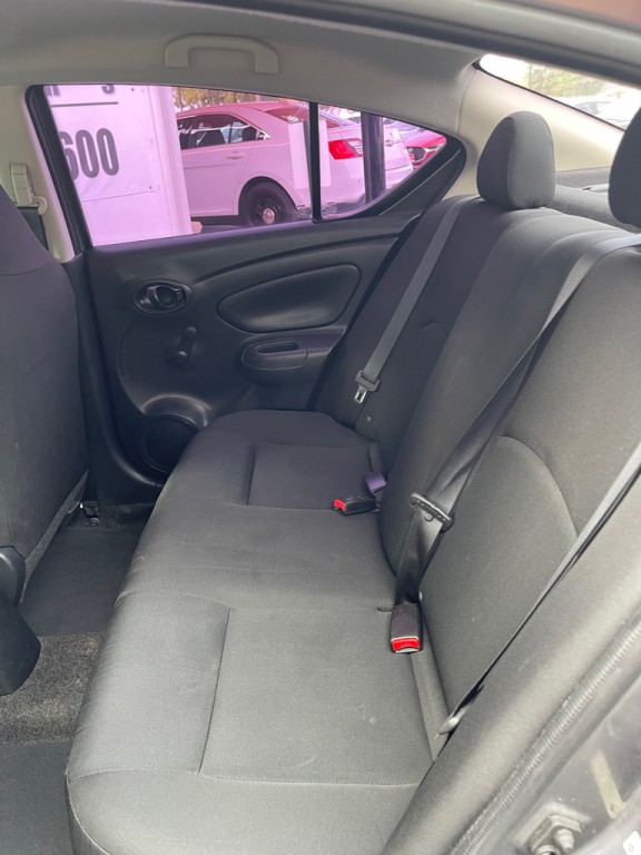 2016 Nissan Versa Image 8