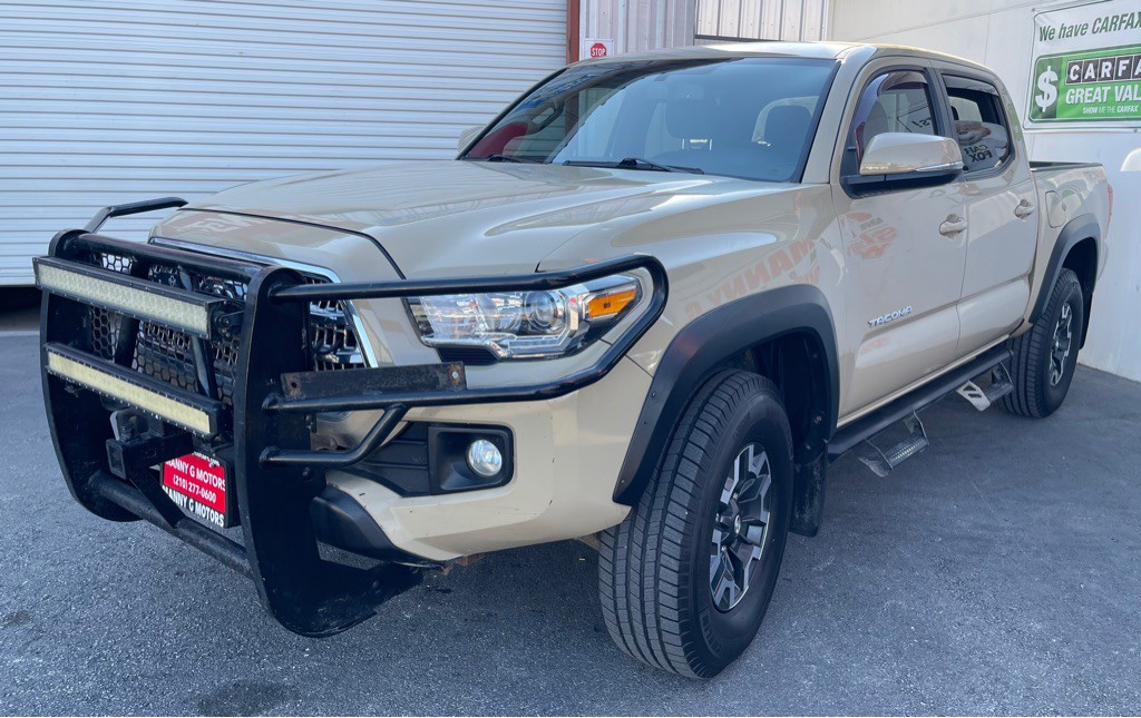 2017 Toyota Tacoma Image 4