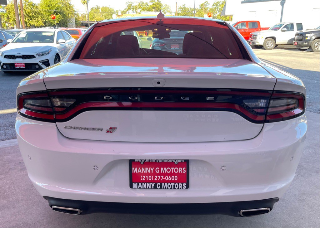 2022 Dodge Charger Image 5