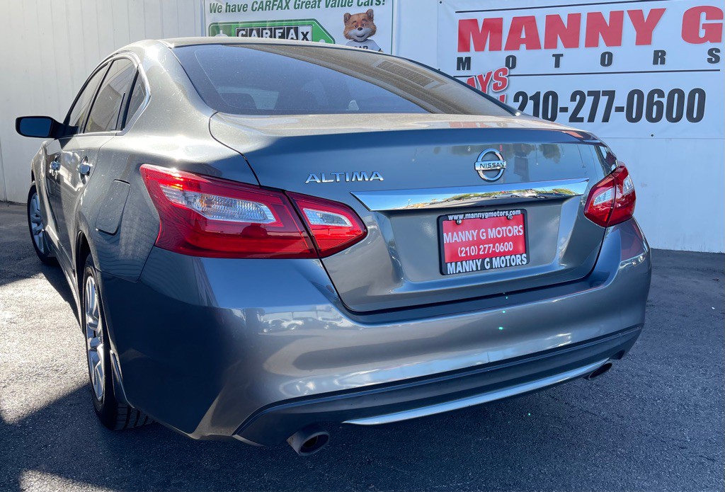 2016 Nissan Altima Image 10
