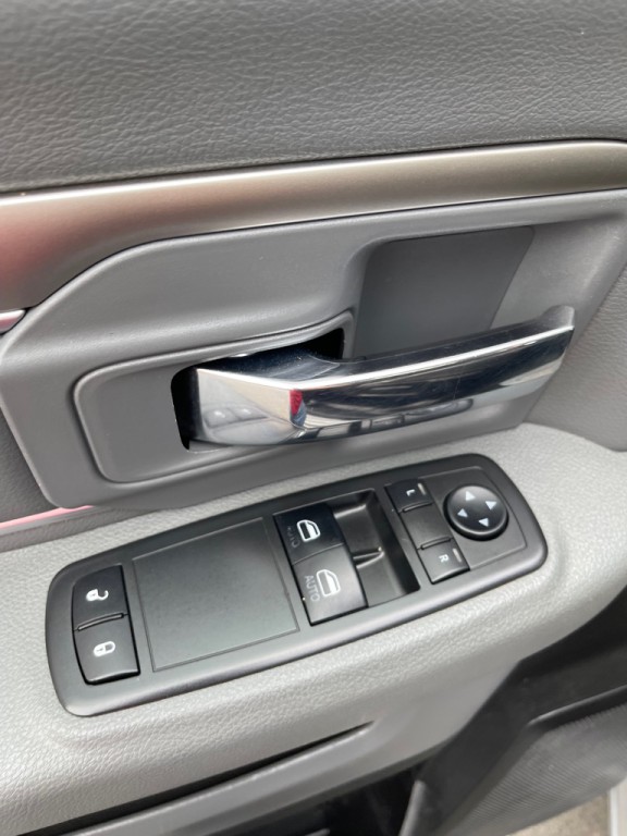 2019 RAM 1500 Image 8