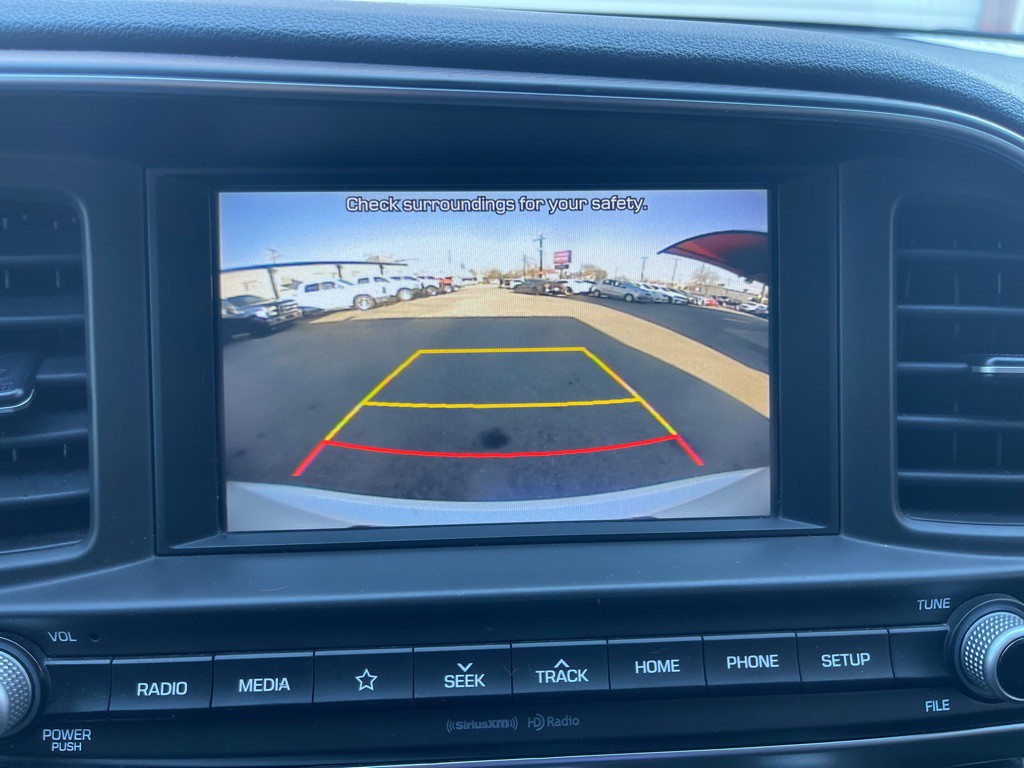 2020 Hyundai Elantra Image 9