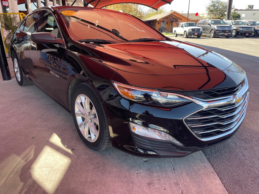 2023 Chevrolet Malibu Image 2