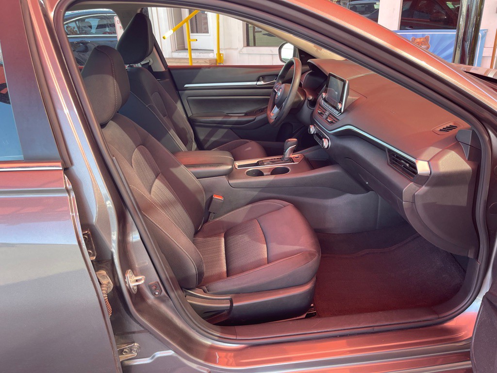 2022 Nissan Altima Image 14