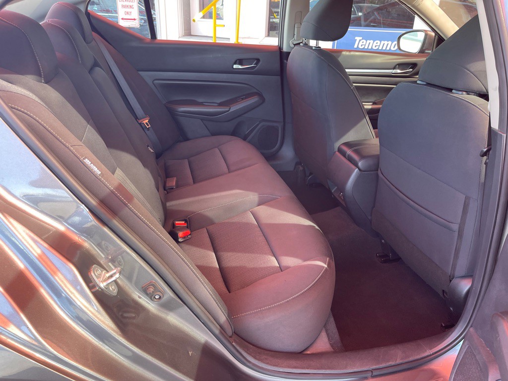 2022 Nissan Altima Image 15