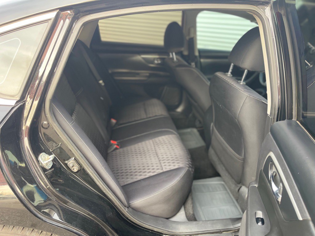 2018 Nissan Altima Image 15