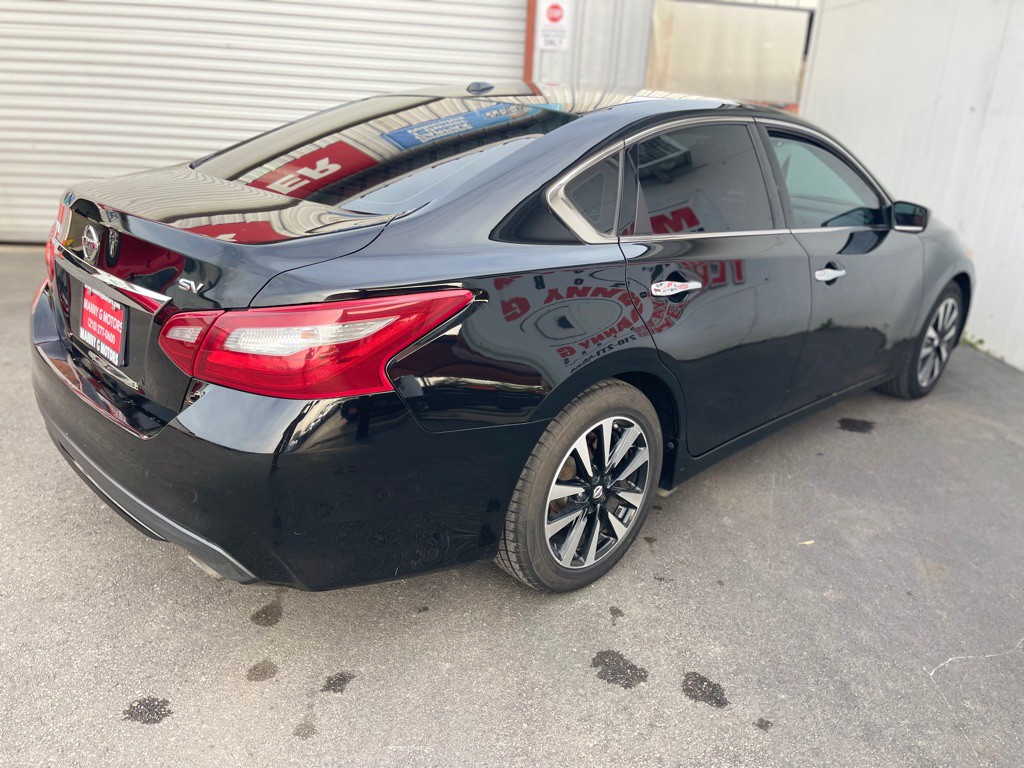 2018 Nissan Altima Image 16