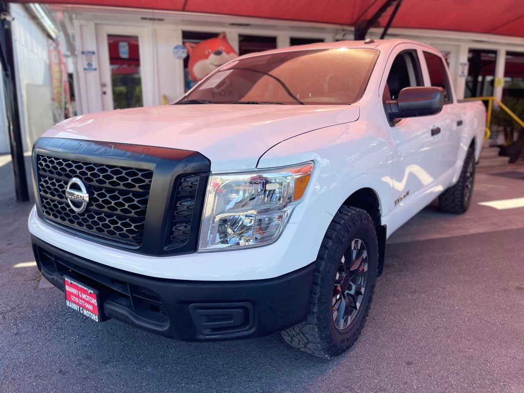 2019 Nissan Titan Image 3