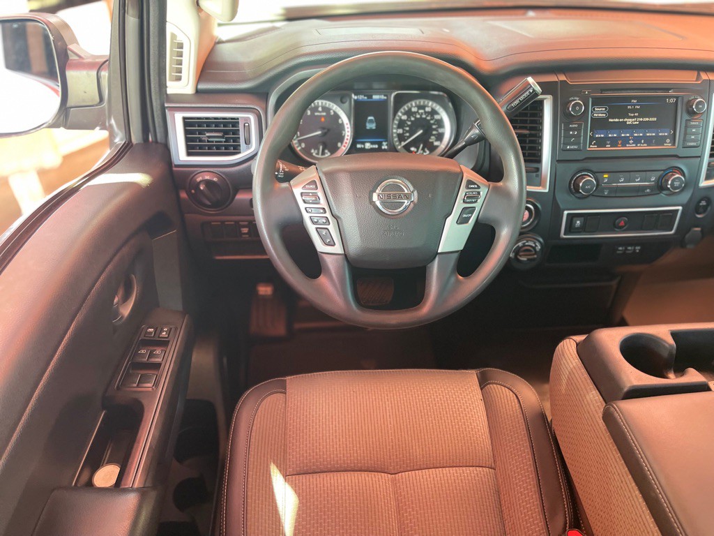 2019 Nissan Titan Image 6