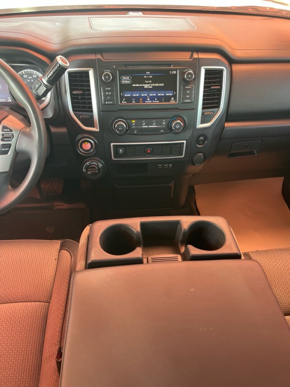 2019 Nissan Titan Image 8