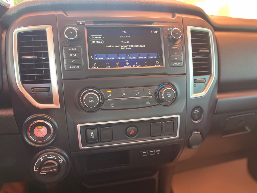 2019 Nissan Titan Image 9