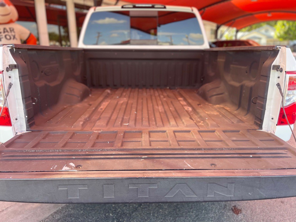 2019 Nissan Titan Image 13