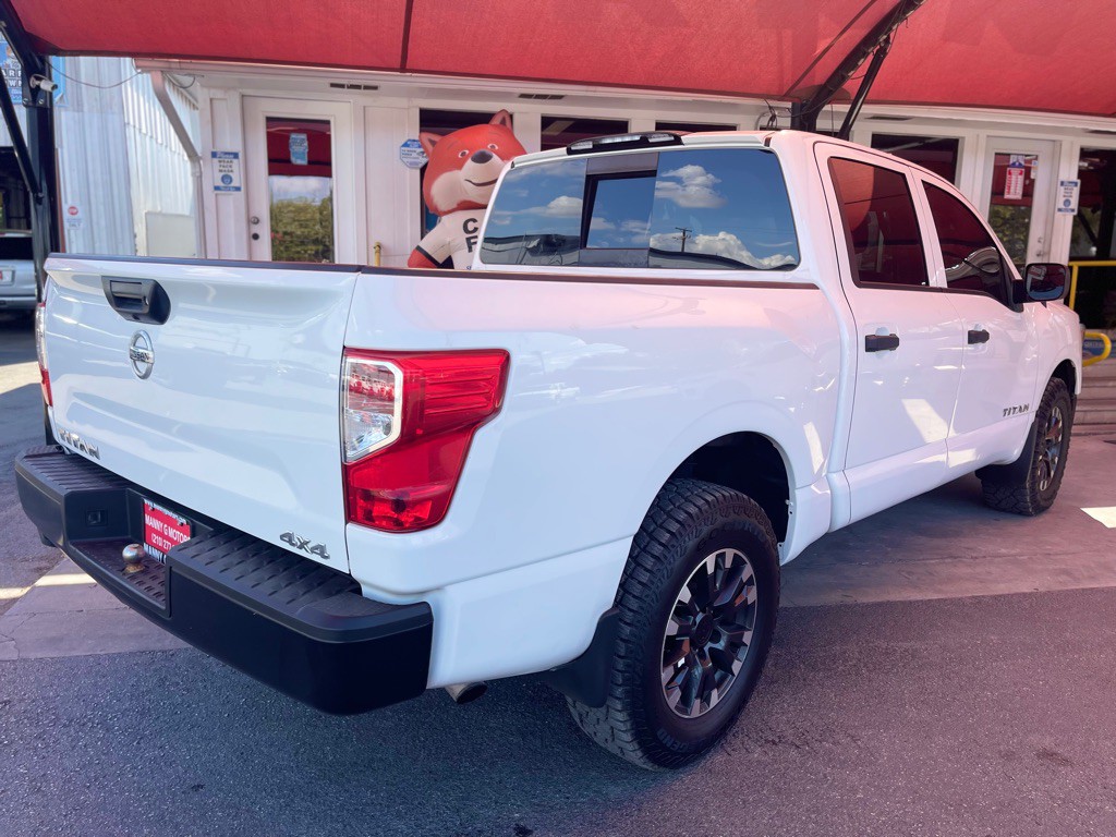 2019 Nissan Titan Image 18