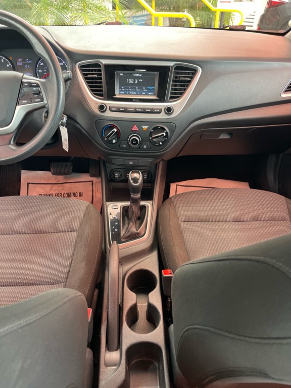 2021 Hyundai Accent Image 8