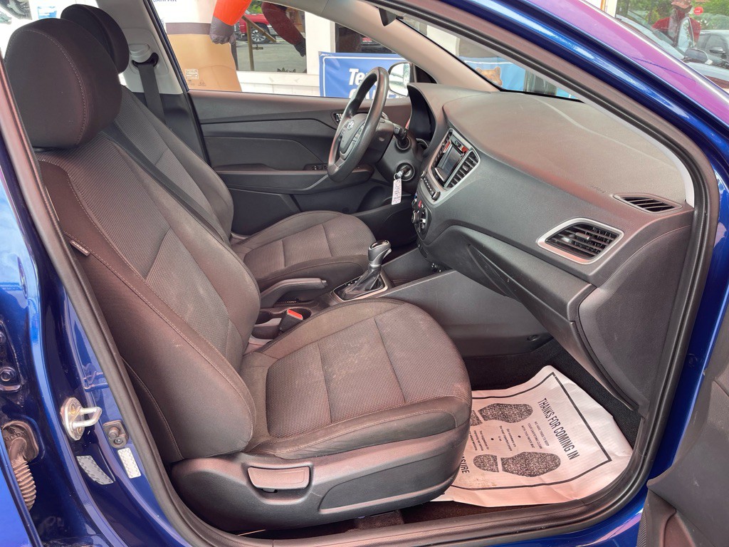 2021 Hyundai Accent Image 13