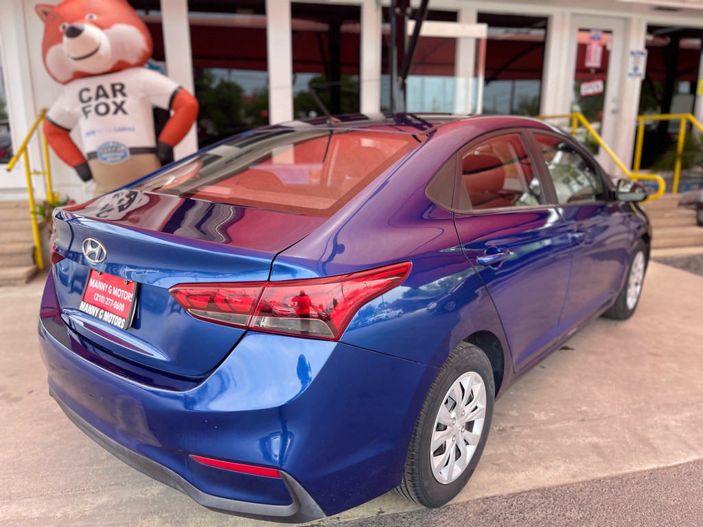 2021 Hyundai Accent Image 14