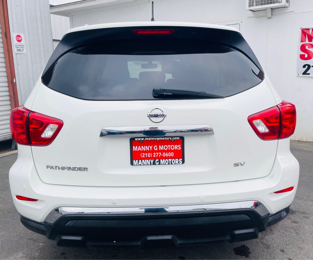 2017 Nissan Pathfinder Image 15