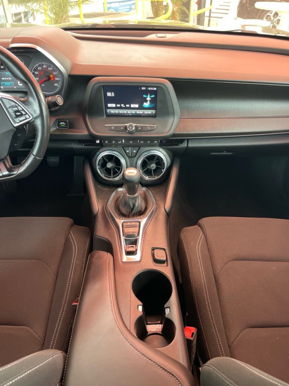 2018 Chevrolet Camaro Image 9