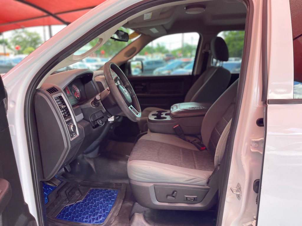 2016 RAM 1500 Image 8