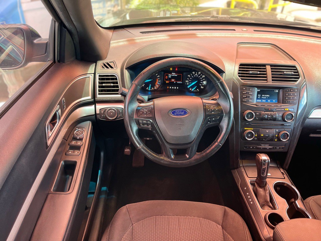 2016 Ford Explorer Image 7