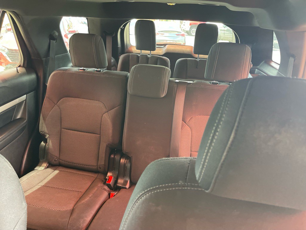 2016 Ford Explorer Image 10