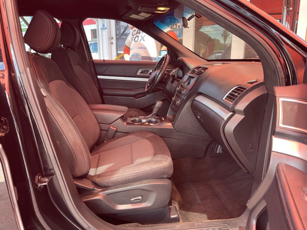 2016 Ford Explorer Image 16