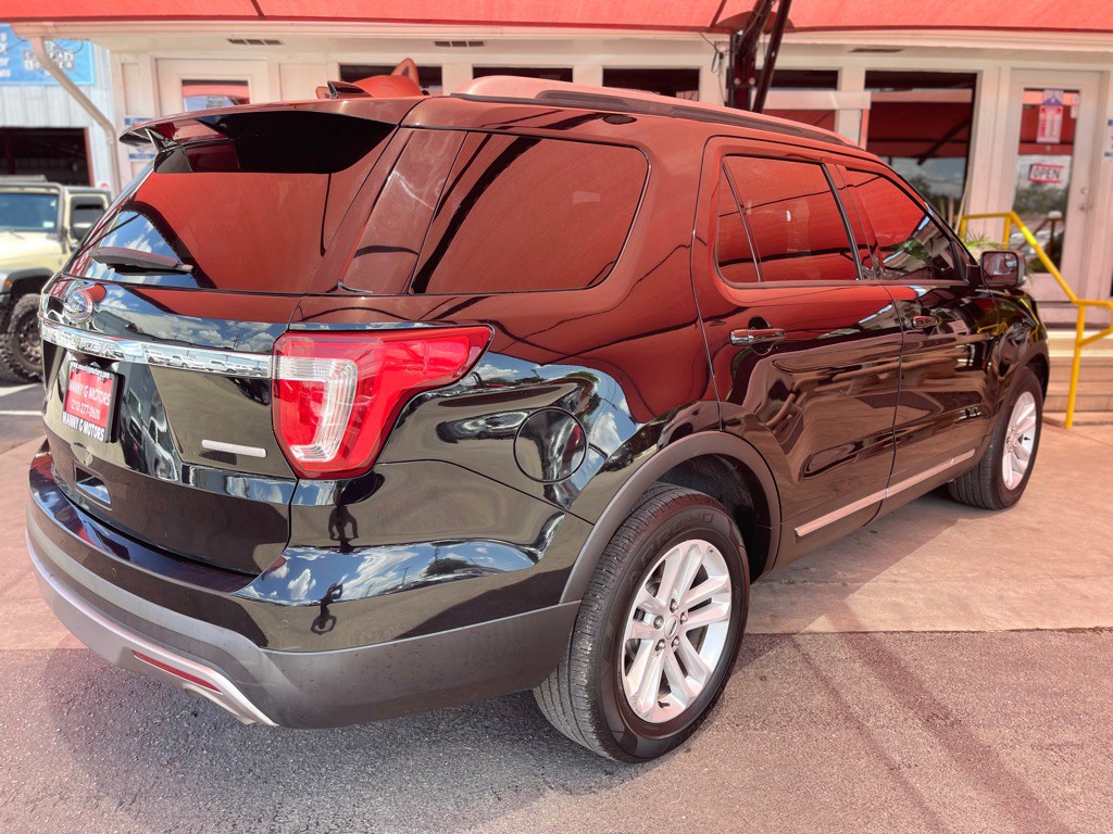 2016 Ford Explorer Image 17