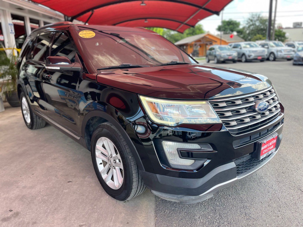 2016 Ford Explorer Image 1
