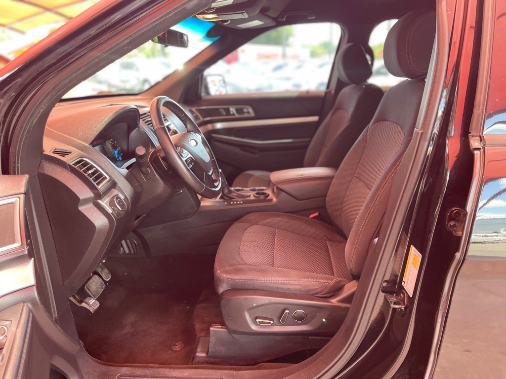 2016 Ford Explorer Image 5