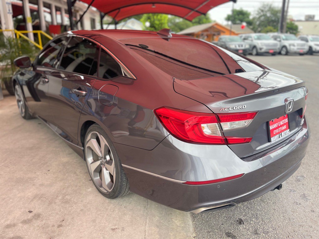 2018 Honda Accord Image 12