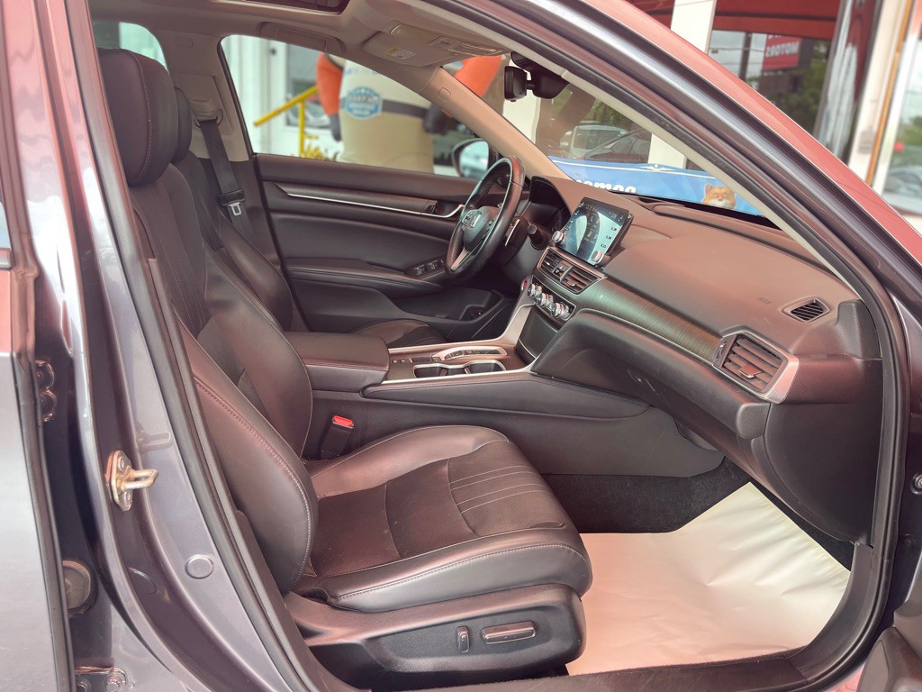 2018 Honda Accord Image 16