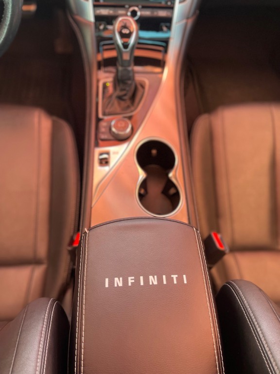 2017 INFINITI Q60 Image 10