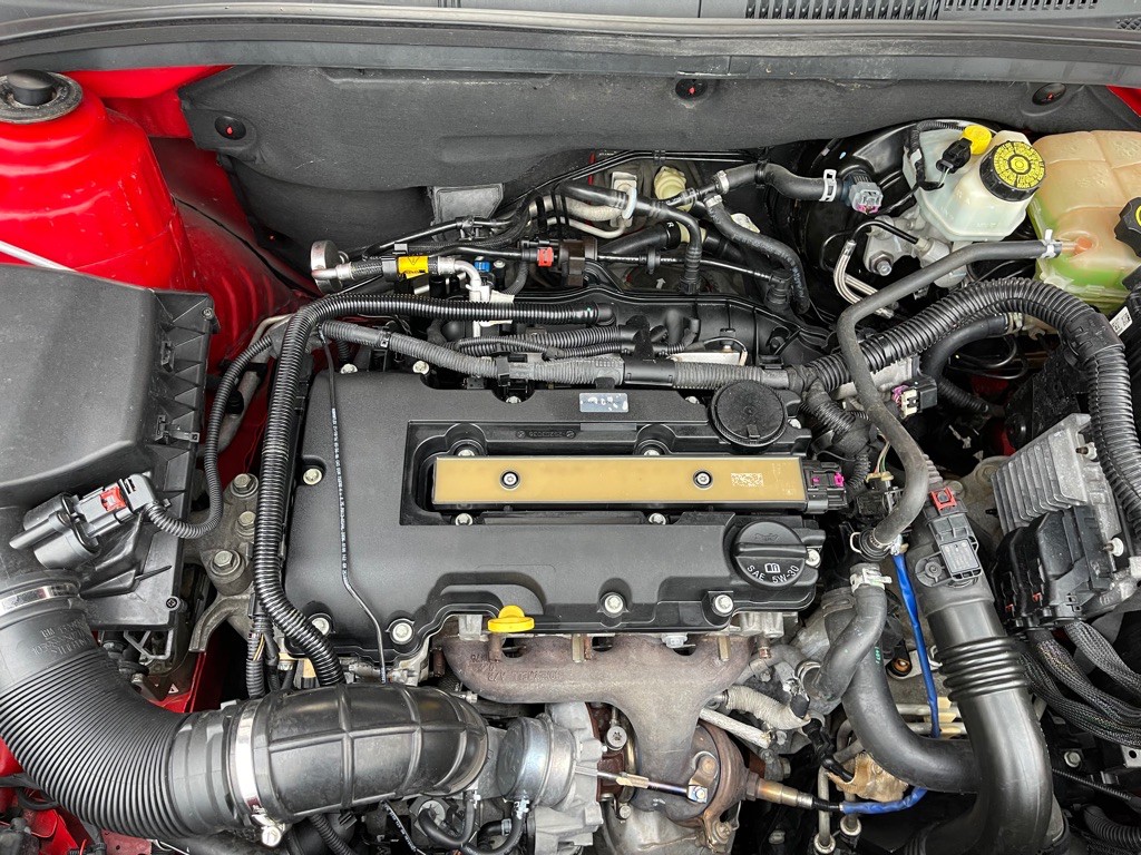 2014 Chevrolet Cruze Image 2