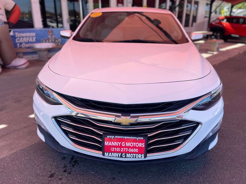 2020 Chevrolet Malibu Image 2