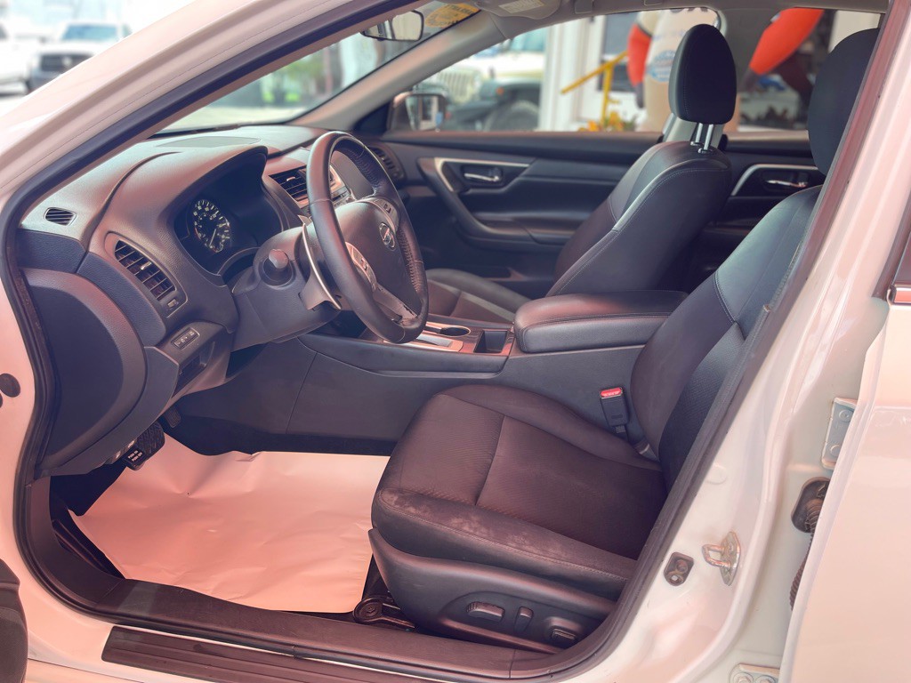 2018 Nissan Altima Image 5